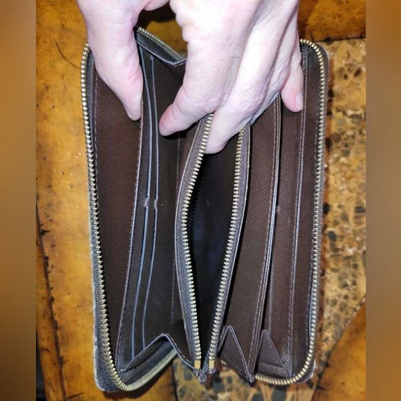 LOUIS VUITTON Denim zippy wallet🔥🔥 - Picture 9 of 16